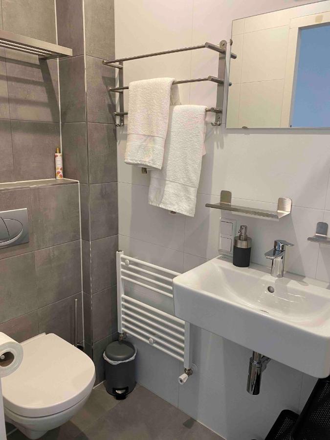 Haagshuisje- Eigen Appartement, Dichtbij Alles, Stijlvol Voorburg Luaran gambar